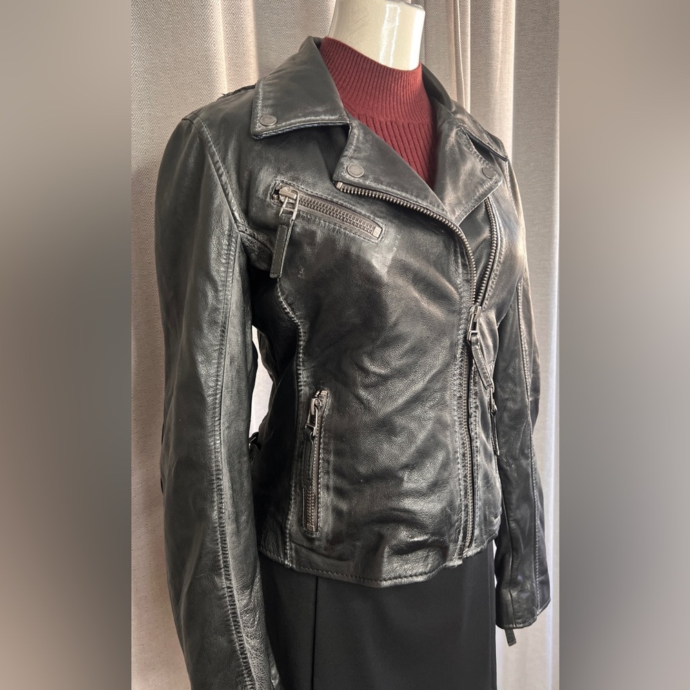 NWT Mauritius Black Lambskin Leather Moto Jacket with Denim Star detail. Small